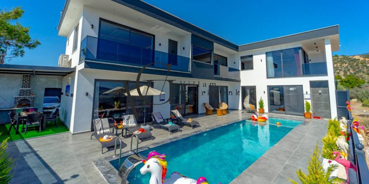 Villa Water Moon